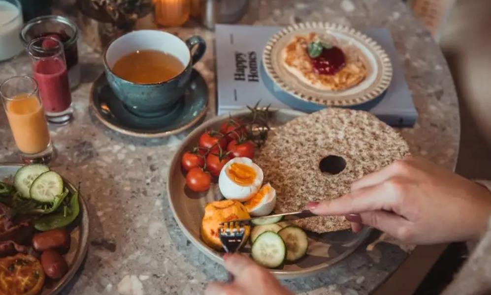 Övernattning  & Frukost Strawberry Hotell